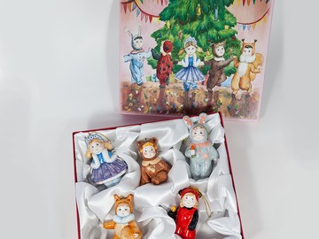 Набор новогодних  игрушек 