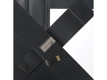 Папка А5 Loop Black с USB-флешкой на 16 Гб. Hugo Boss, черный